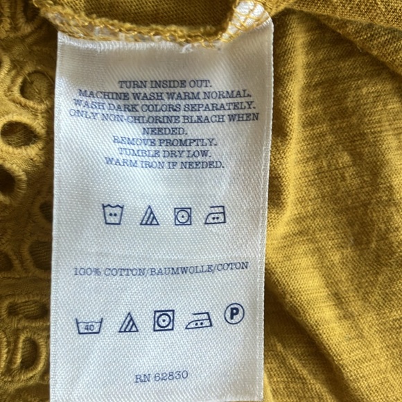 3/$20 Lands End eyelet cotton tank top yellow Small - Picture 8 of 9